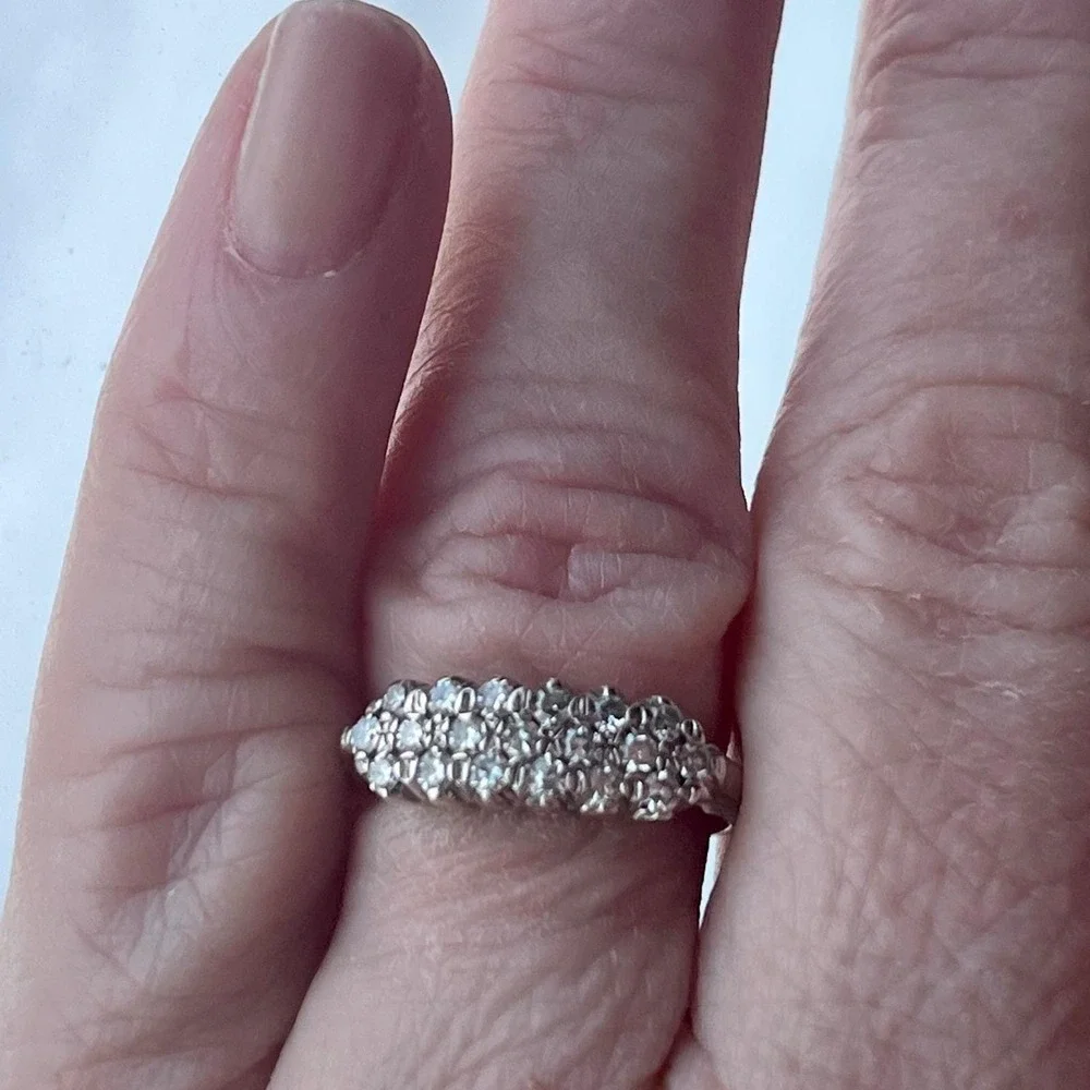 LAH 14K Vintage White Gold Triple-Row Diamond Prong Round Cluster Ring Sz 6.5